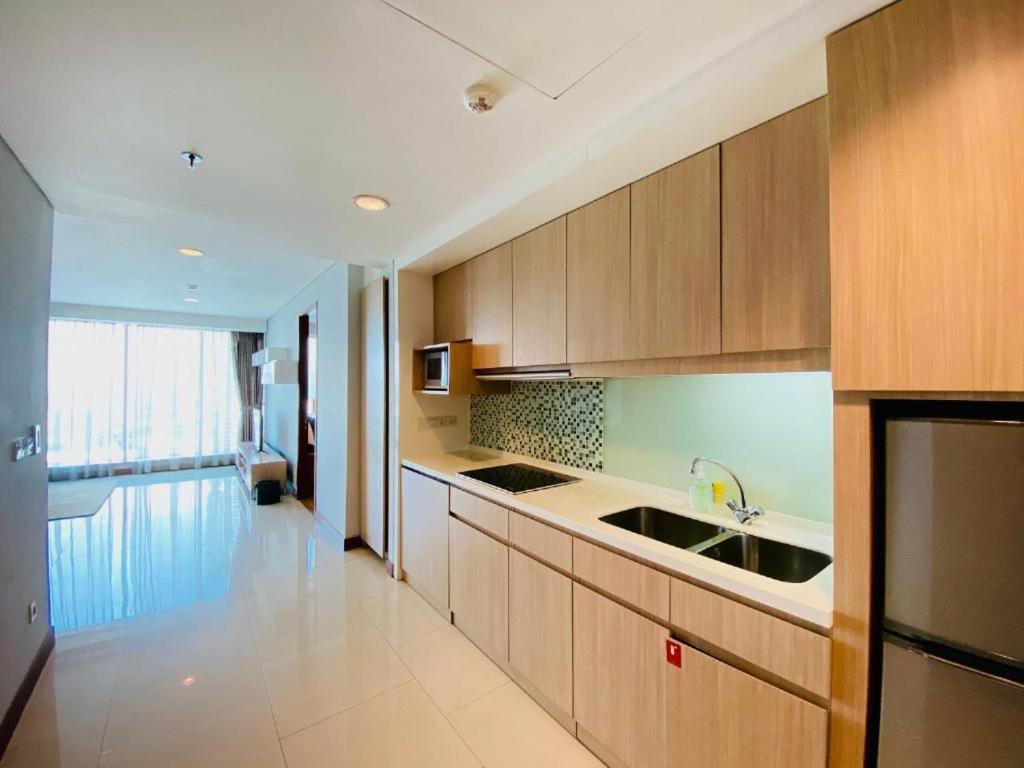 The H Tower Rasuna Suites Kuningan Jakarta By Villaloka Buitenkant foto