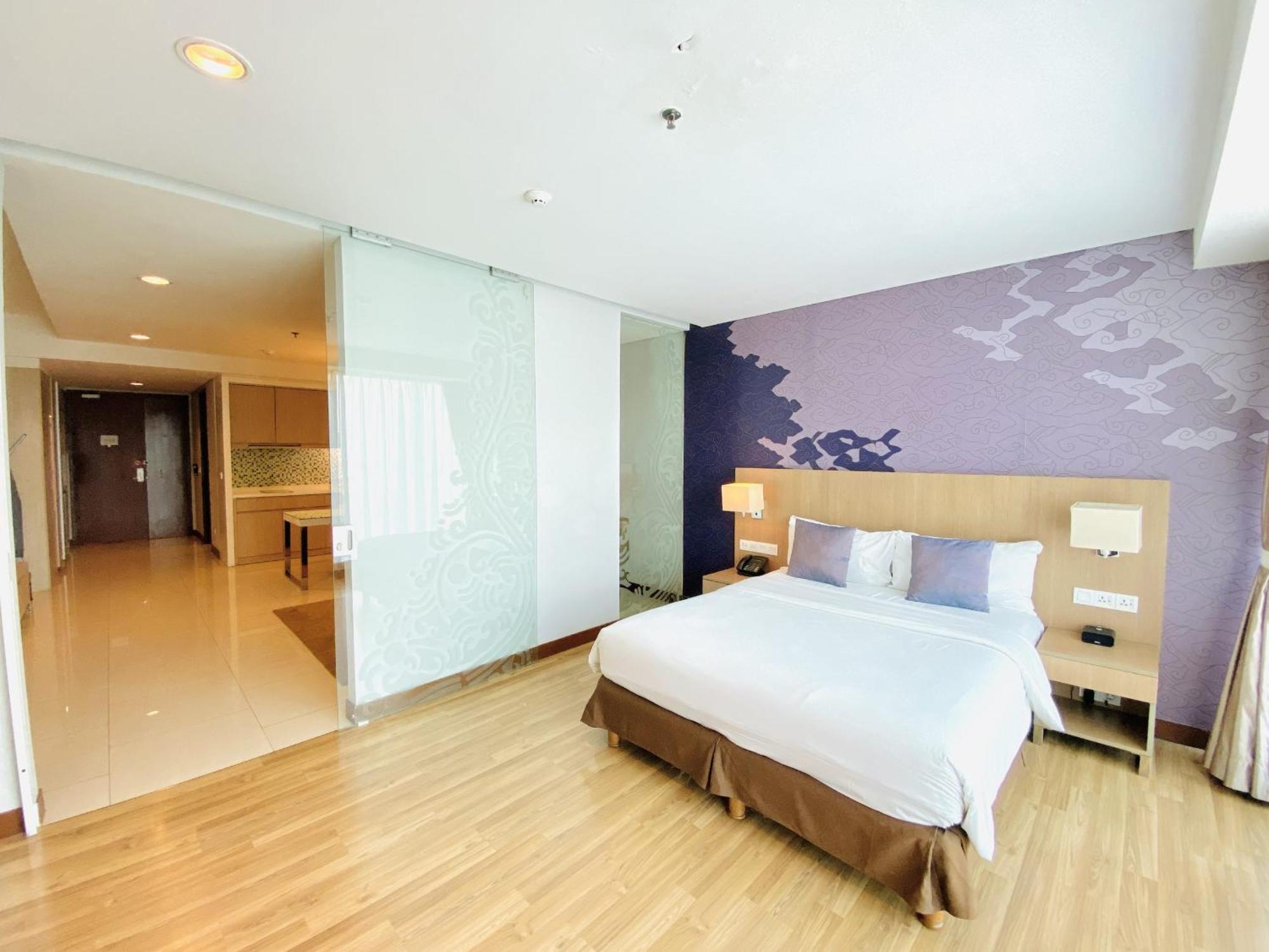 The H Tower Rasuna Suites Kuningan Jakarta By Villaloka Buitenkant foto